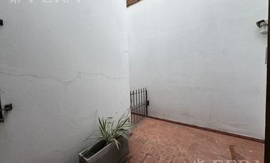 Venta casa 5 ambientes con cochera y quincho en Wilde