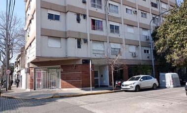 FLORESTA 2 AMBIENTES. FRENTE. SUPER LUMINOSO.