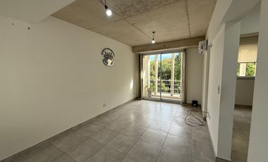 Departamento de 2 amb en el centro de Escobar