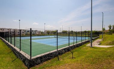 Casa en Venta o Renta con 3 Habitaciones, Alberca y Amenidades en Xochitepec
