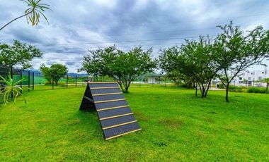 Casa en Venta con 3 Habitaciones, Alberca y Amenidades en Xochitepec, Mor.