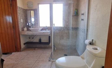 Casa Amueblada en Renta con 3 Habitaciones, Terraza y Alberca en Xochitepec