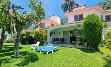 Casa Amueblada en Renta con 3 Habitaciones, Terraza y Alberca en Xochitepec