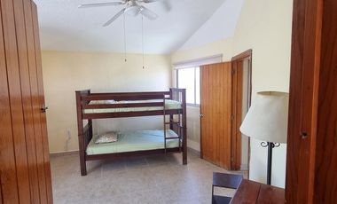 Casa Amueblada en Renta con 3 Habitaciones, Terraza y Alberca en Xochitepec