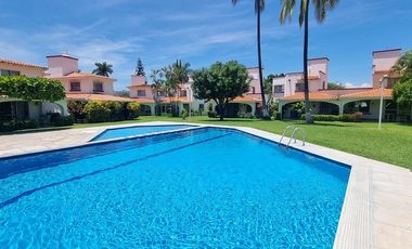 Casa Amueblada en Renta con 3 Habitaciones, Terraza y Alberca en Xochitepec