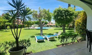 Casa Amueblada en Renta con 3 Habitaciones, Terraza y Alberca en Xochitepec