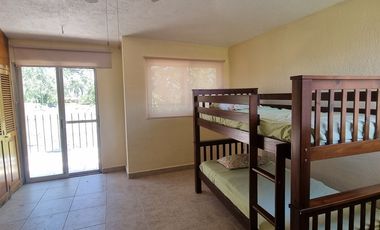 Casa Amueblada en Renta con 3 Habitaciones, Terraza y Alberca en Xochitepec