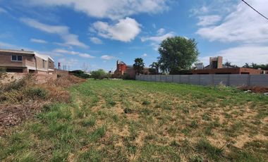 Venta terreno Funes Town