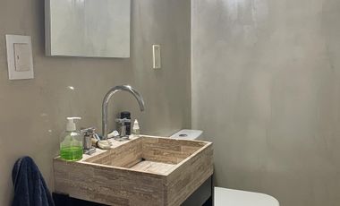 MB Ph en 1er Piso. al frente 4 Ambientes mas terraza. A 1 cuadra Estación José Marmol