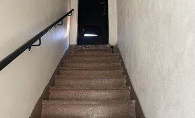 MB Ph en 1er Piso. al frente 4 Ambientes mas terraza. A 1 cuadra Estación José Marmol