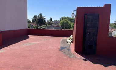 MB Ph en 1er Piso. al frente 4 Ambientes mas terraza. A 1 cuadra Estación José Marmol