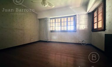 Venta Chalet con 5 dormitorios y fondo libre. Lomas de Zamora Oeste