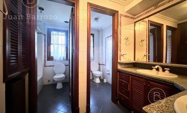 Venta Chalet con 5 dormitorios y fondo libre. Lomas de Zamora Oeste