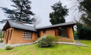 VENTA | CHALET DE LADRILLOS | 3 AMB CON PILETA | SIERRA DE LOS PADRES