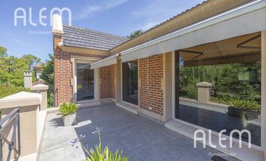 Casa en venta en Saint Thomas Sur, Canning