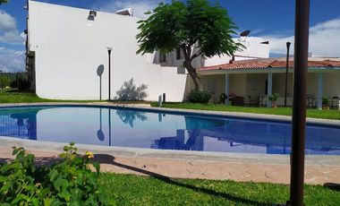 Casa de dos recámaras con alberca en Real Santa Fe Residencial I, Xochitepec, Mor.