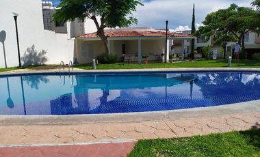 Casa de dos recámaras con alberca en Real Santa Fe Residencial I, Xochitepec, Mor.