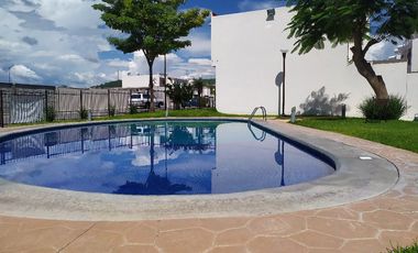 Casa de dos recámaras con alberca en Real Santa Fe Residencial I, Xochitepec, Mor.