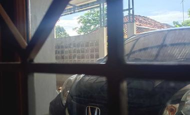 Rumah Bagus + Unit Kontrakan Dekat Tol Cikopo Purwakarta Dijual Murah