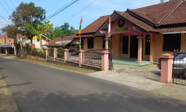 Dijual Murah Rumah 604 m2 Pinggir Jalan di Tanjungkerta Sumedang