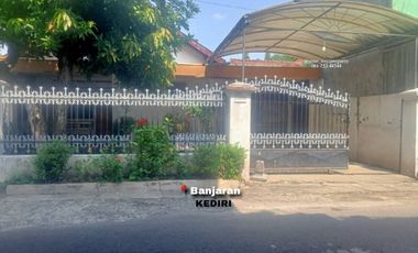 Rumah Plus Tanah Luas Di Jalan Banjaran, Pusat Kota Kediri