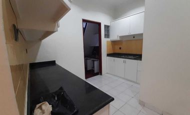 Disewakan rumah crystal golf Citraland utama Surabaya barat