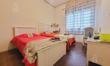 Casa en Villa Ballester - Venta - Cuatro ambientes.