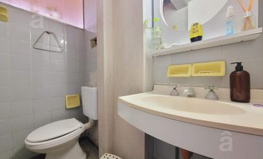 Casa en Villa Ballester - Venta - Cuatro ambientes.