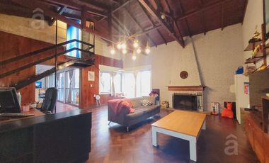 Casa en Villa Ballester - Venta - Cuatro ambientes.