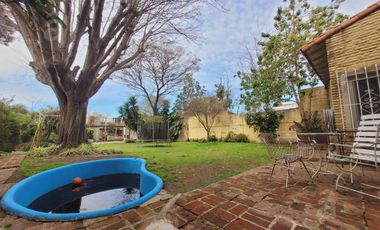 Casa en Villa Ballester - Venta - Cuatro ambientes.