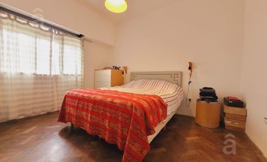 Casa en Villa Ballester - Venta - Cuatro ambientes.