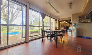 Casa en Villa Ballester - Venta - Cuatro ambientes.