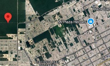 TERRENO A UN COSTADO AV ARCO NORTE CANCUN