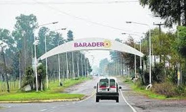 Casa en venta - 2 Dormitorios 1 Baño - Baradero