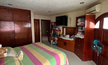 CASA EN VENTA EN FRACCIONAMIENTO ATENAS