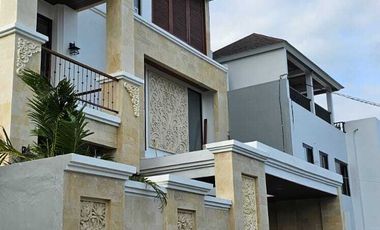 For sale rumah lokasi di jl gunung salak padangsambian kelod