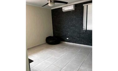 VENTA DE CASA EN CHANIS RESIDENCIAL CASTEL NOVO 280 JP