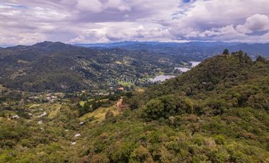 LOTE EN PARCELACIÓN CON HERMOSA VISTA HACIA FIZEBAD Y LA REPRESA