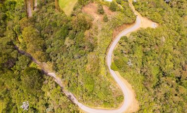 LOTE EN PARCELACIÓN CON HERMOSA VISTA HACIA FIZEBAD Y LA REPRESA