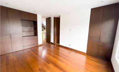 RENTO CASA CAMPESTRE CON  VISTA DE LUJO 4 HAB - ARBORETTO LA CALERA