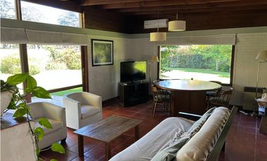 Casa En Los Acantilados Con Pileta Pegada Al Golf