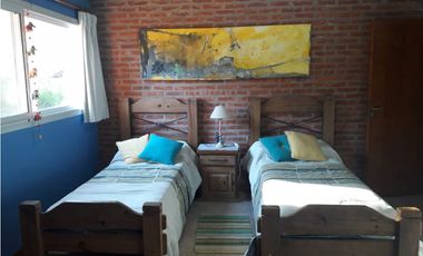 HERMOSA CASA EN CARILO (CON JACUZZI Y PISCINA)