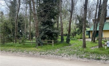 Casa con 2 lotes y pileta en Mar de Cobo