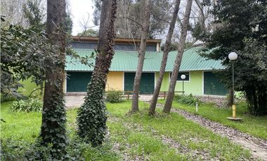 Casa con 2 lotes y pileta en Mar de Cobo