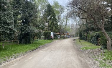 Casa con 2 lotes y pileta en Mar de Cobo