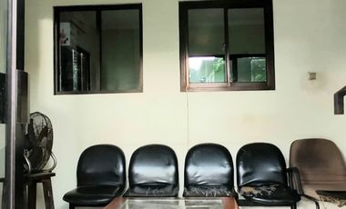 DIJUAL/DISEWAKAN BANGUNAN lok strategis  siap huni di Jatisari Jatiasi