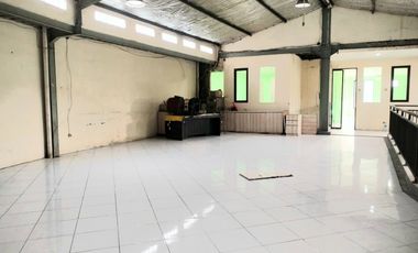 DIJUAL/DISEWAKAN BANGUNAN lok strategis  siap huni di Jatisari Jatiasi