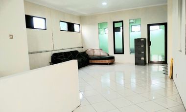 DIJUAL/DISEWAKAN BANGUNAN lok strategis  siap huni di Jatisari Jatiasi