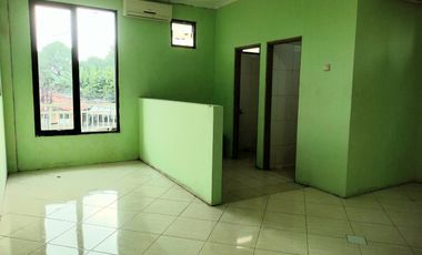 DIJUAL/DISEWAKAN BANGUNAN lok strategis  siap huni di Jatisari Jatiasi