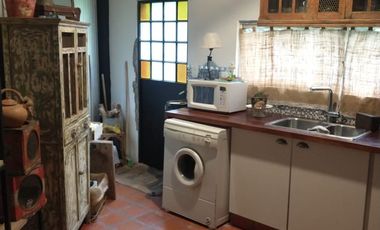 SE VENDE CASA QUINTA SOBRE LOTE DE 1400M2 EN ABBOTT
